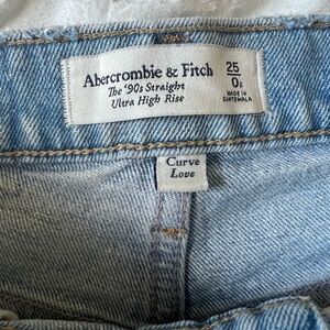 Abercrombie Curve Love 90s high rise straight jeans